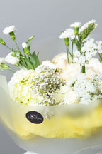 Pure Elegance White Bouquet